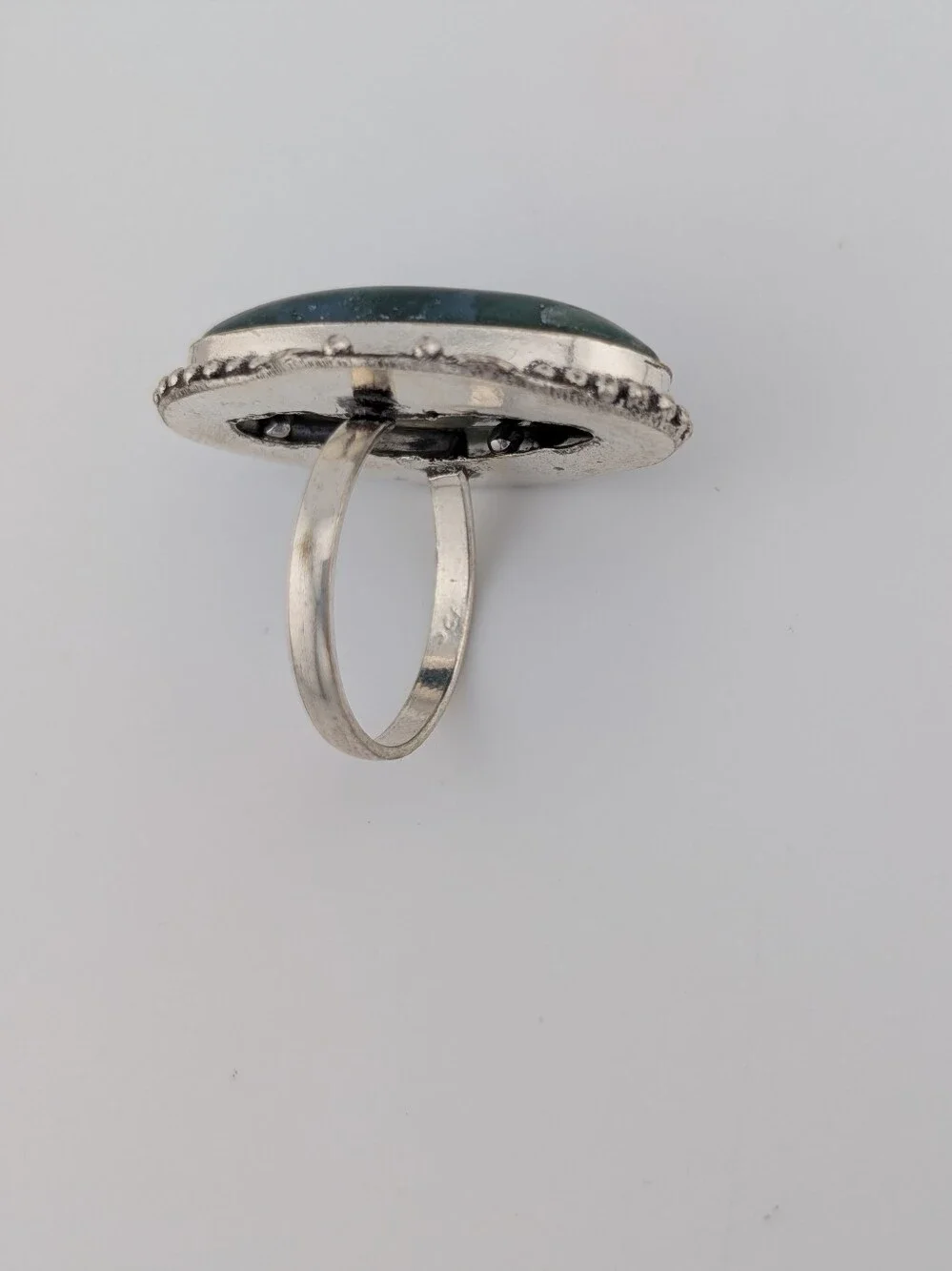 Vintage striking oval